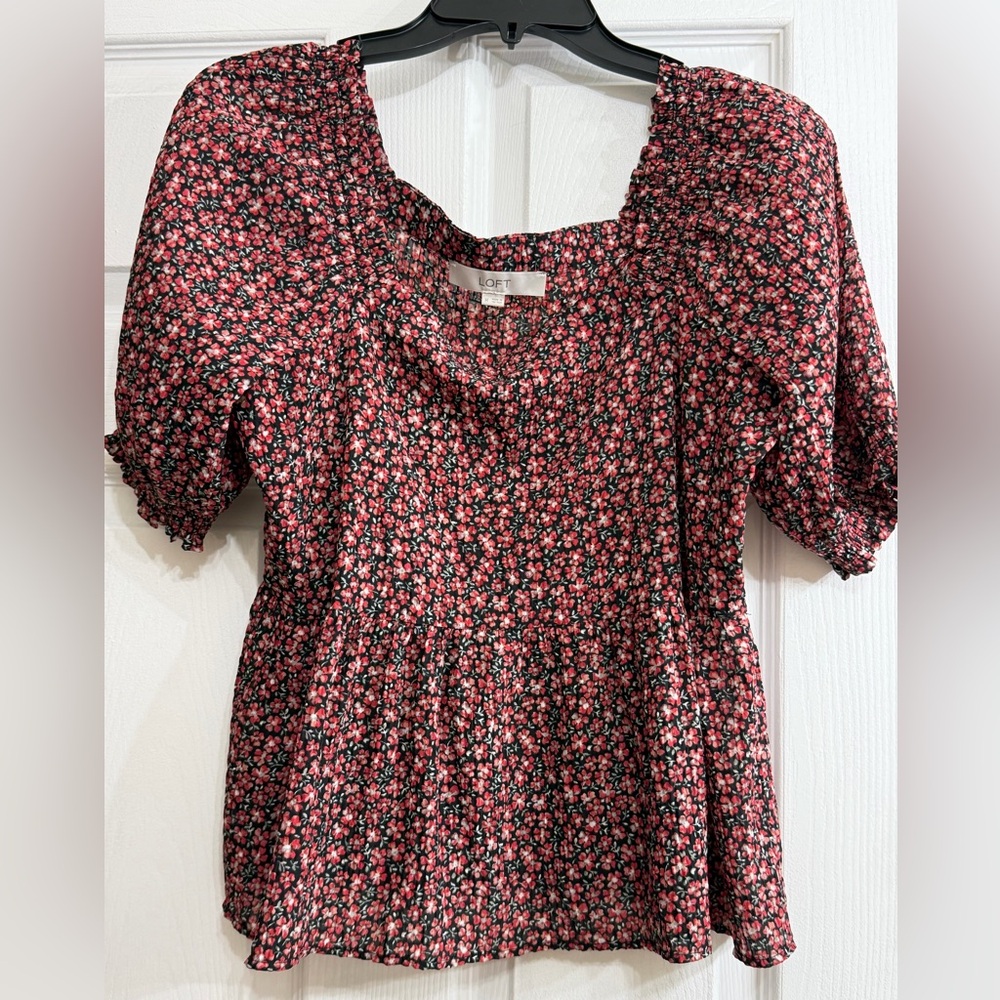 🥳 4 for $10 LOFT Red and Black Floral Blouse